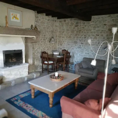 Mouly, Hemeltje Op Aarde Casa de Férias Saint-Gervais-dʼAuvergne